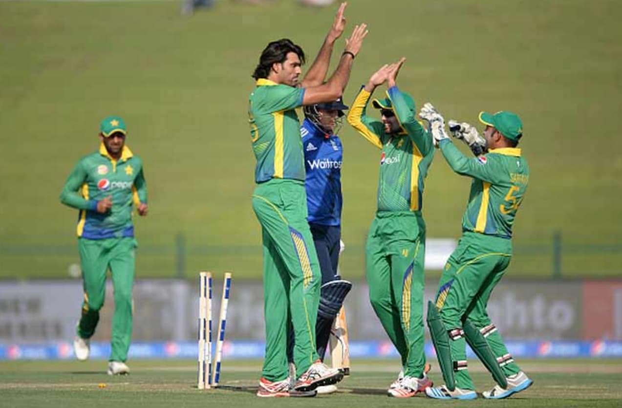 Tallest Cricketer in the World